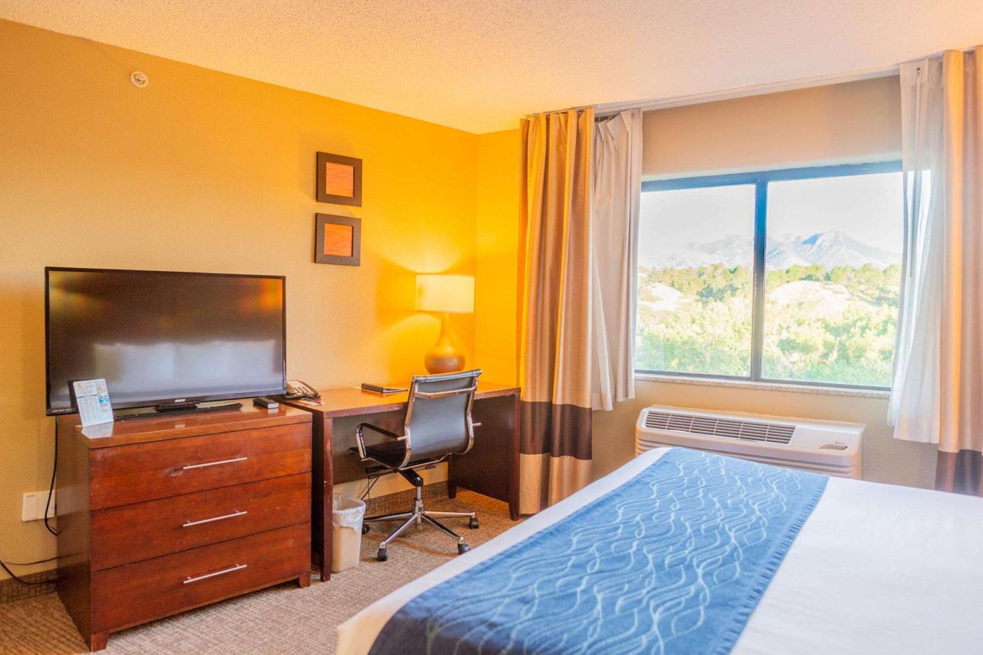 Comfort Inn North - Air Force Academy Area Колорадо-Спрингс Экстерьер фото